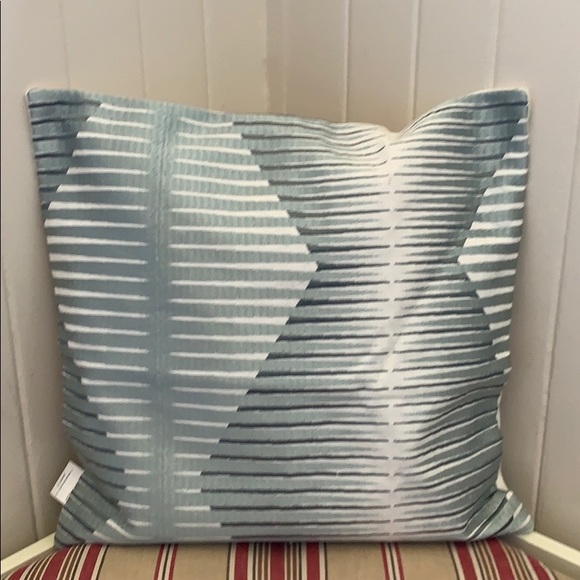 NWT Williams Sonoma All Over Geo Pillow Cover - Picture 6 of 10